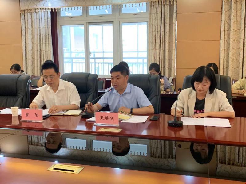 王延钊校长发表致辞.jpg